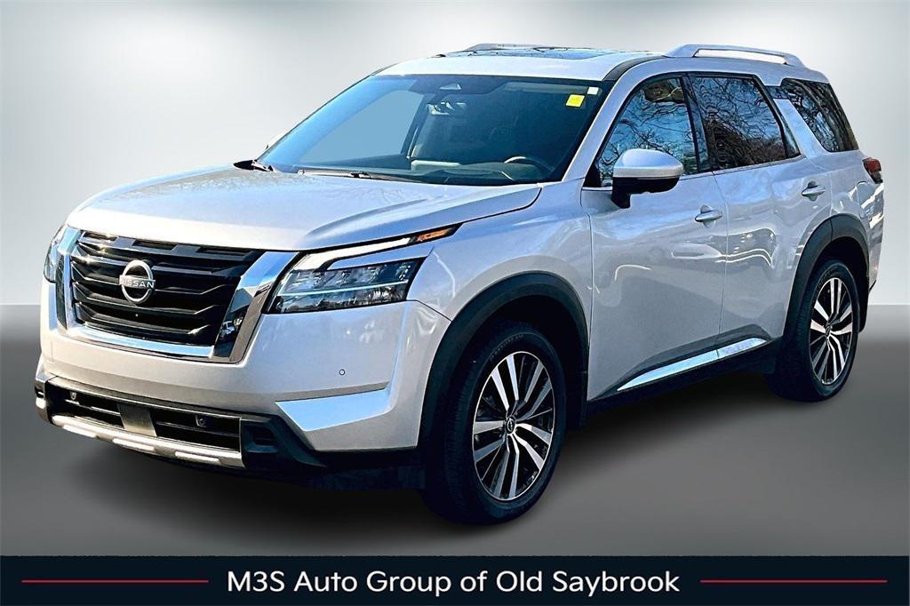 used 2023 Nissan Pathfinder car, priced at $35,939