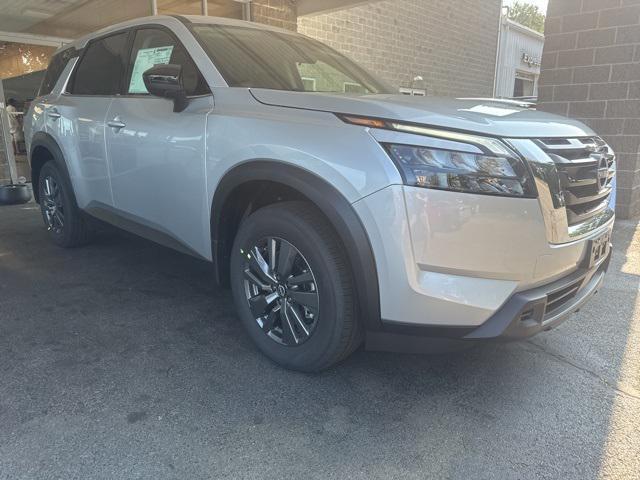 new 2025 Nissan Pathfinder car, priced at $40,360
