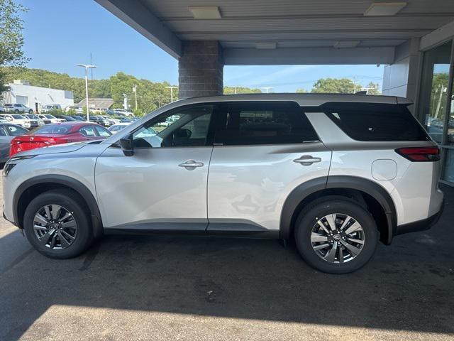 new 2025 Nissan Pathfinder car, priced at $40,360