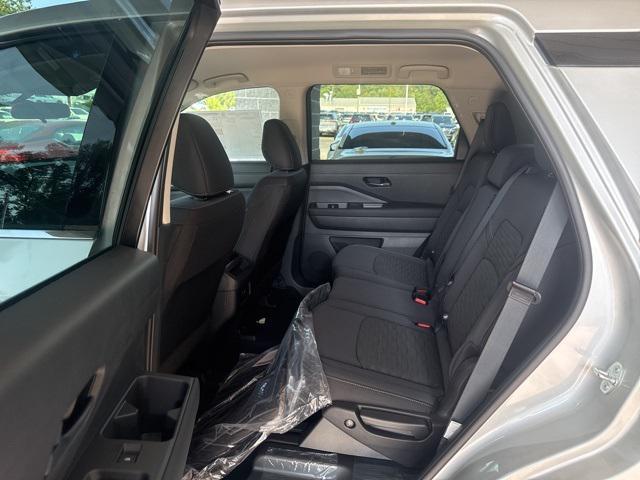 new 2025 Nissan Pathfinder car, priced at $40,360