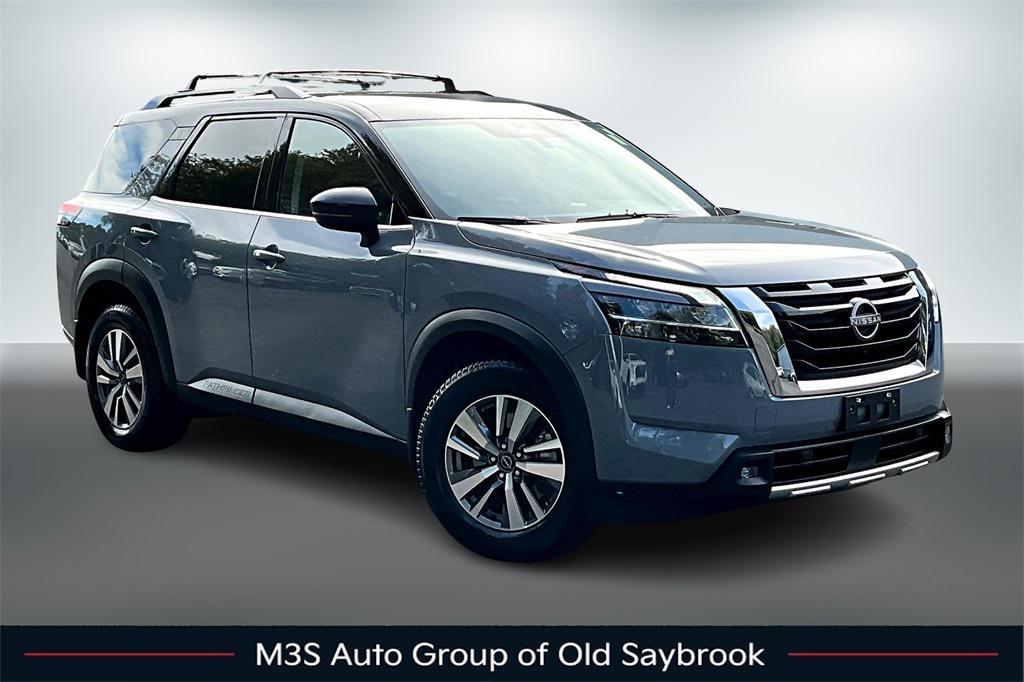 used 2022 Nissan Pathfinder car, priced at $28,290