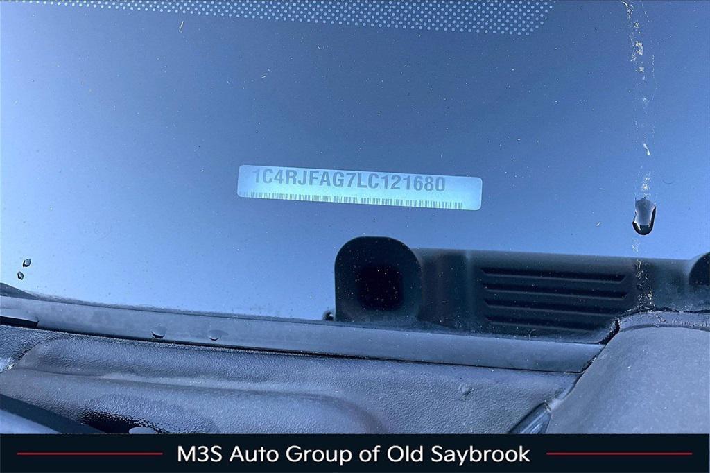 used 2020 Jeep Grand Cherokee car, priced at $18,790