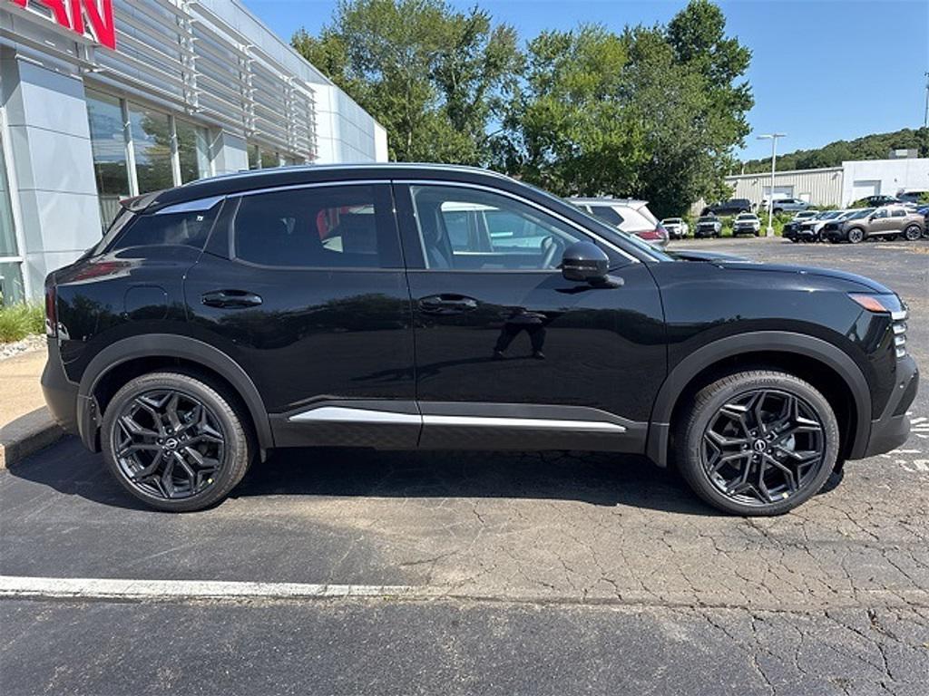 new 2025 Nissan Kicks car, priced at $32,265