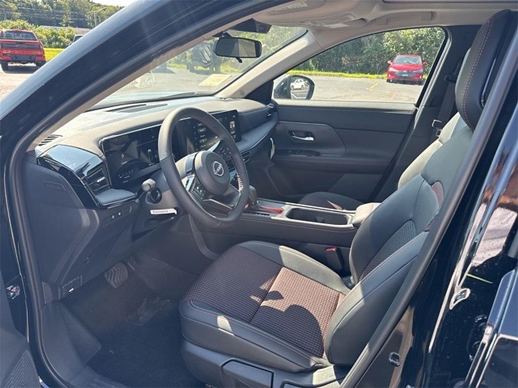 new 2025 Nissan Kicks car, priced at $32,265