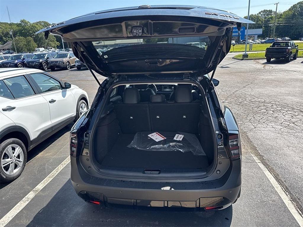 new 2025 Nissan Kicks car, priced at $32,265