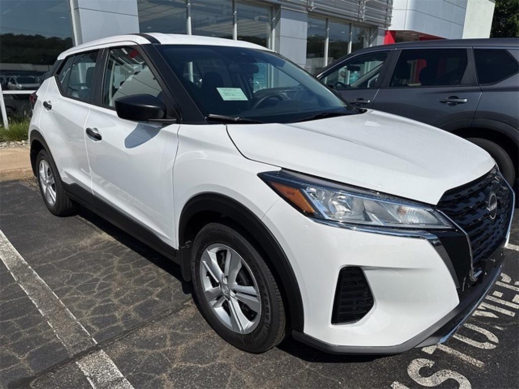 new 2025 Nissan Kicks car, priced at $23,870