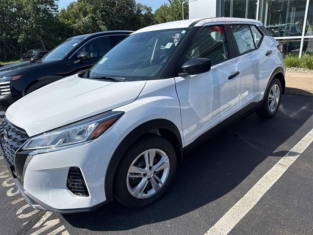 new 2025 Nissan Kicks car, priced at $23,870