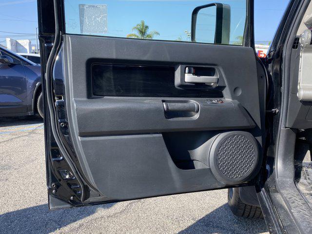 used 2007 Toyota FJ Cruiser car, priced at $11,991