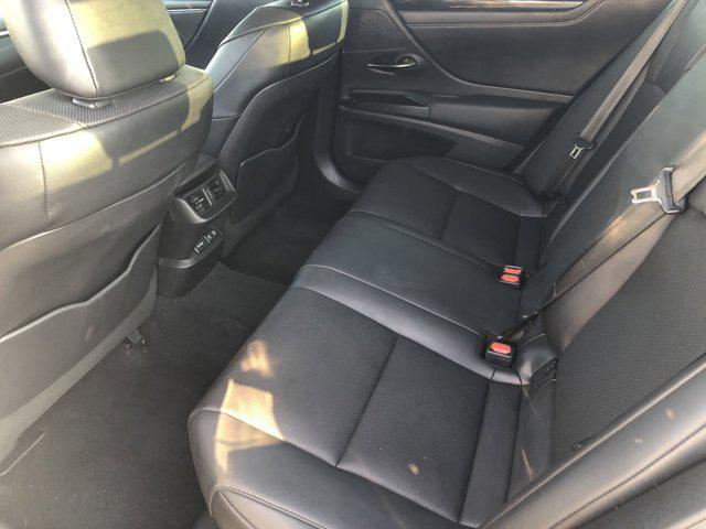 used 2020 Lexus ES 300h car, priced at $25,447