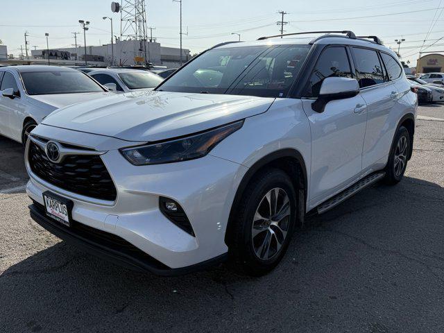 used 2022 Toyota Highlander car, priced at $27,597