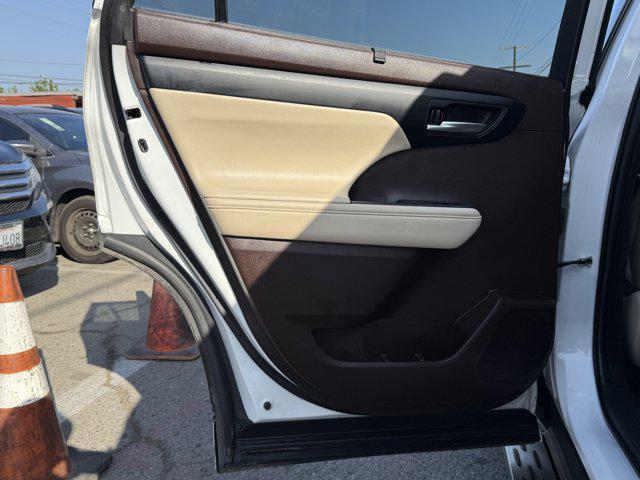 used 2022 Toyota Highlander car, priced at $27,597