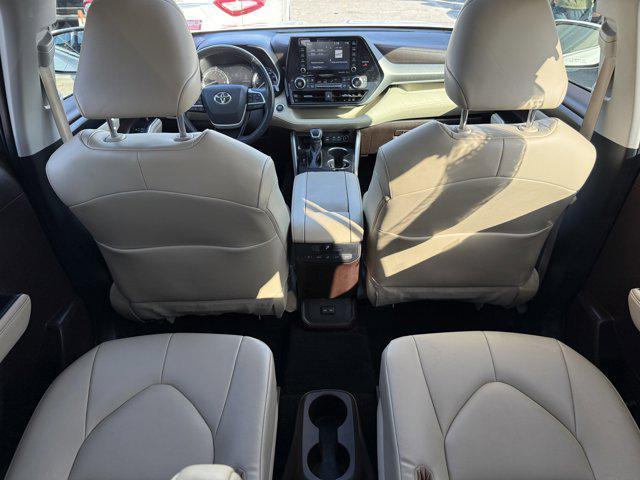 used 2022 Toyota Highlander car, priced at $27,597