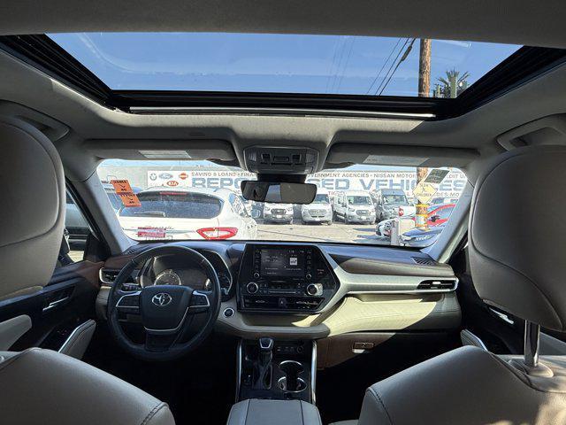 used 2022 Toyota Highlander car, priced at $27,597