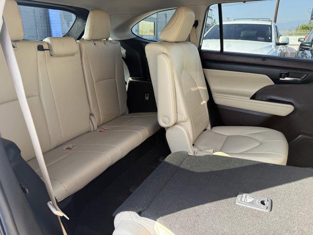 used 2022 Toyota Highlander car, priced at $27,597