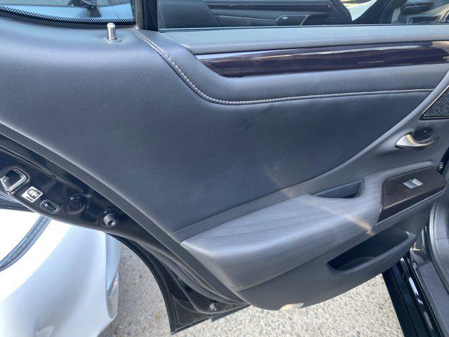 used 2019 Lexus ES 350 car, priced at $22,947