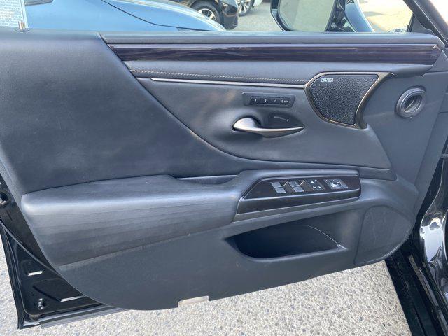 used 2019 Lexus ES 350 car, priced at $22,947