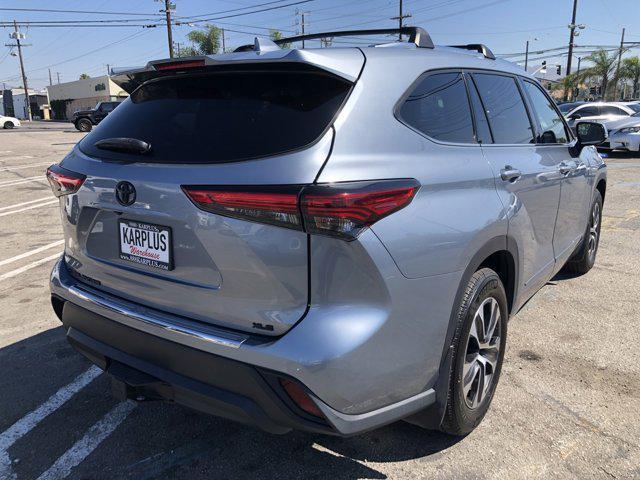 used 2021 Toyota Highlander car, priced at $27,027