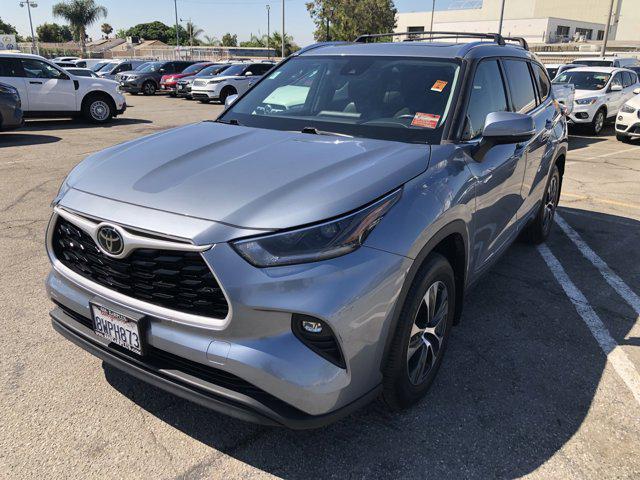 used 2021 Toyota Highlander car, priced at $27,027