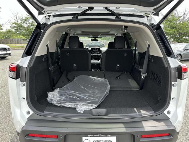 new 2025 Nissan Pathfinder car, priced at $39,584