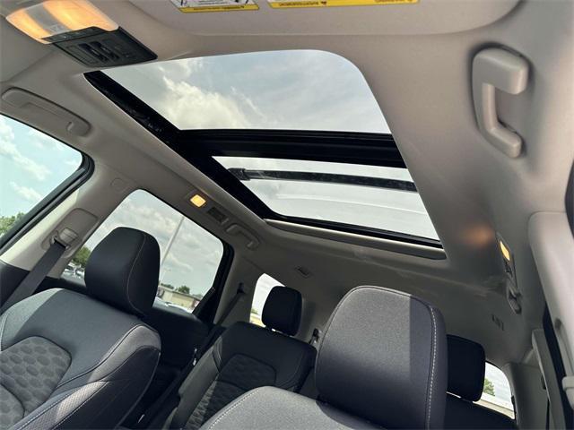 new 2025 Nissan Pathfinder car, priced at $39,584