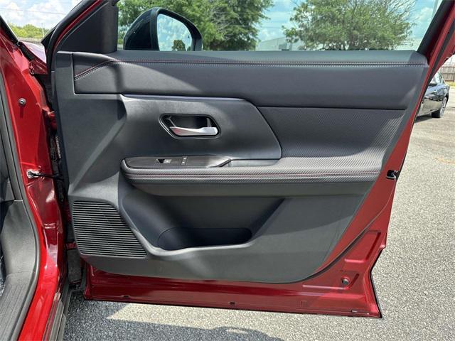 new 2025 Nissan Kicks car, priced at $28,573
