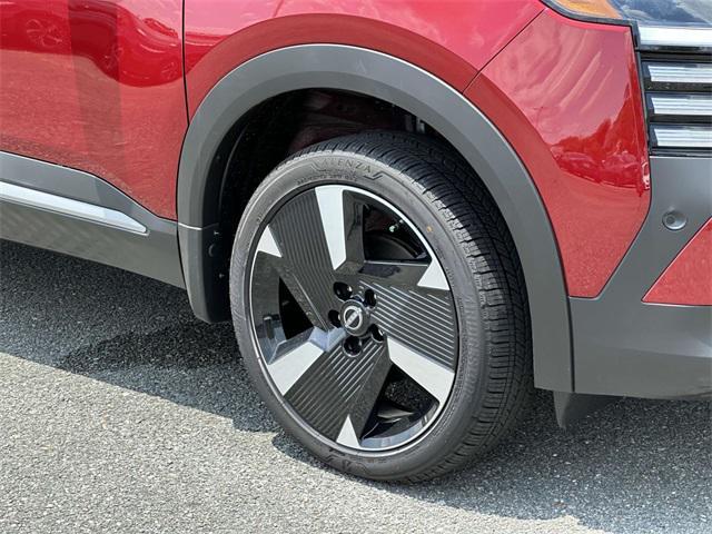new 2025 Nissan Kicks car, priced at $28,573