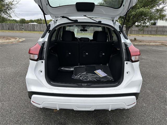 new 2025 Nissan Kicks car, priced at $21,442