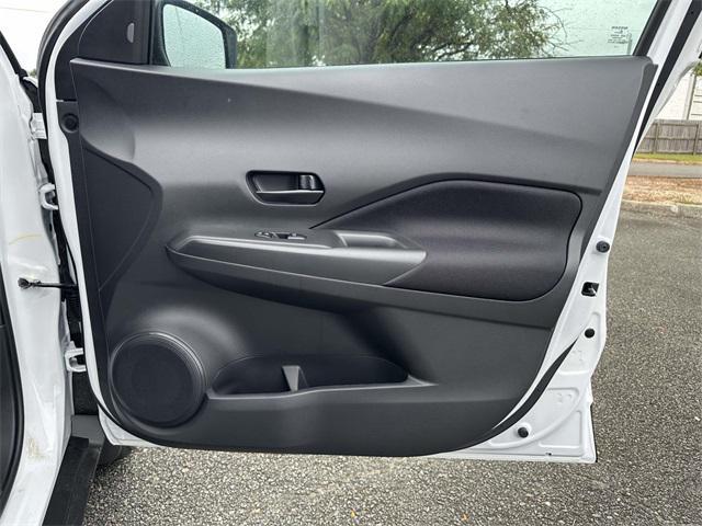 new 2025 Nissan Kicks car, priced at $21,442
