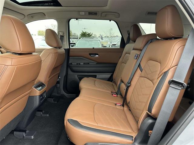 new 2024 Nissan Pathfinder car, priced at $50,097