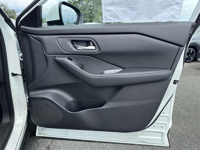 new 2025 Nissan Rogue car, priced at $32,549