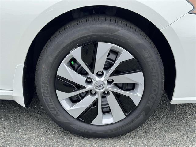 new 2025 Nissan Altima car, priced at $26,708