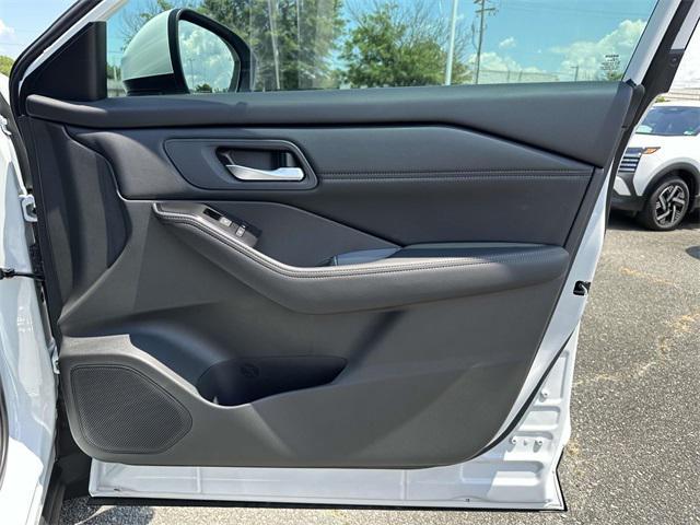 new 2025 Nissan Rogue car, priced at $32,886