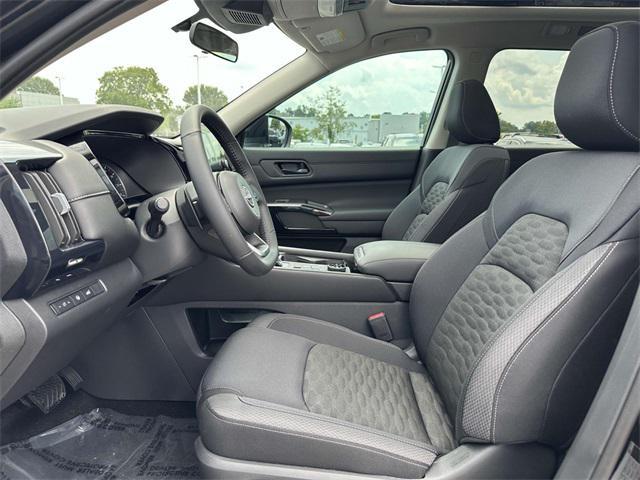new 2025 Nissan Pathfinder car, priced at $36,693