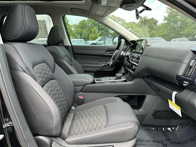 new 2025 Nissan Pathfinder car, priced at $36,693