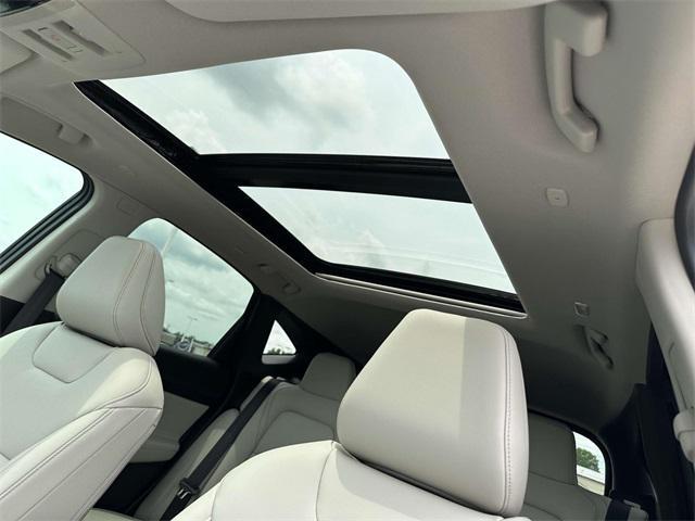 new 2025 Nissan Murano car, priced at $42,061