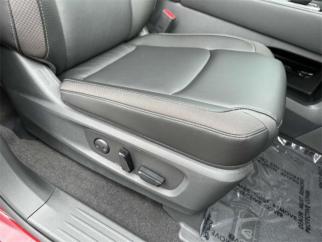 new 2025 Nissan Pathfinder car, priced at $43,396