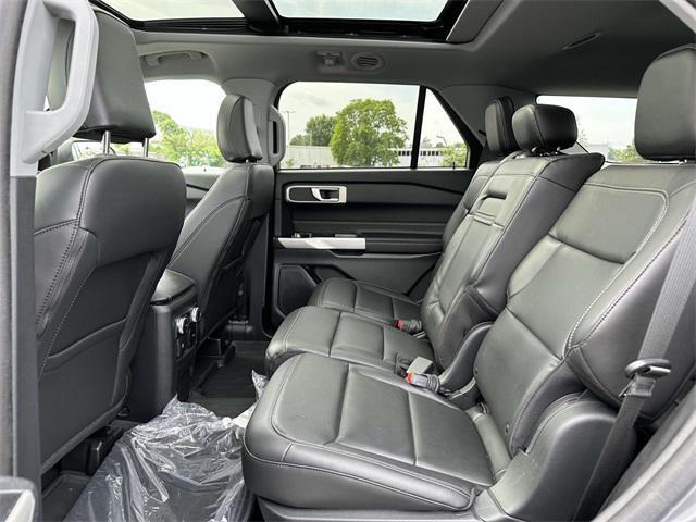 used 2022 Ford Explorer car, priced at $33,383