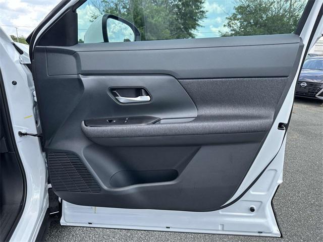 new 2025 Nissan Kicks car, priced at $25,511