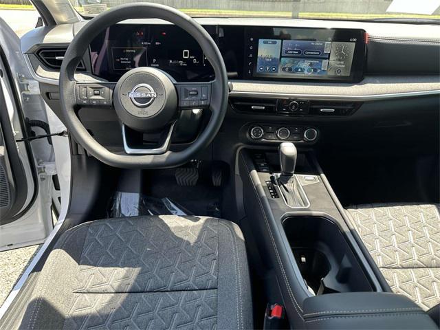 new 2025 Nissan Kicks car, priced at $24,755