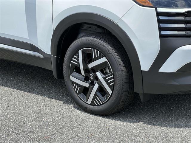 new 2025 Nissan Kicks car, priced at $24,987