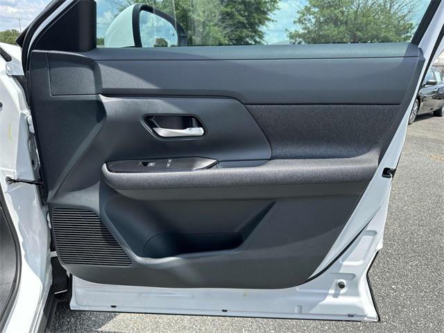 new 2025 Nissan Kicks car, priced at $24,987