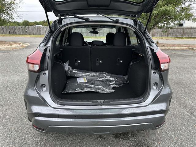new 2025 Nissan Kicks car, priced at $21,457