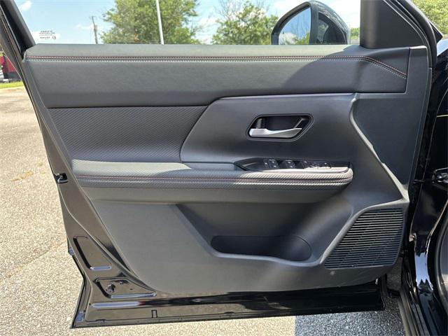 new 2025 Nissan Kicks car, priced at $25,781