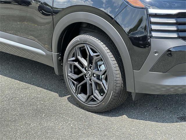 new 2025 Nissan Kicks car, priced at $25,781