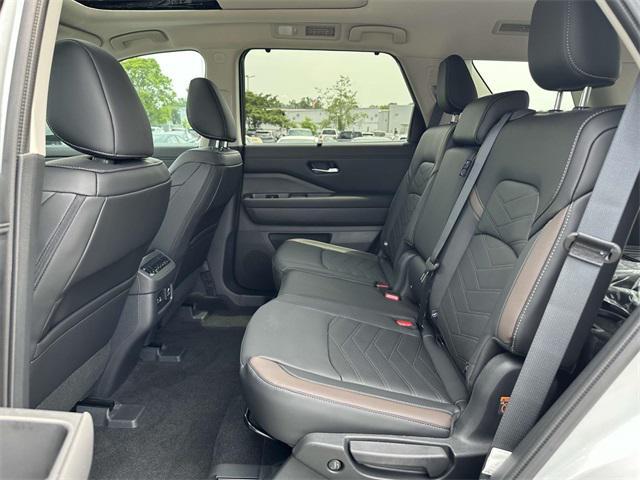 new 2025 Nissan Pathfinder car, priced at $46,480