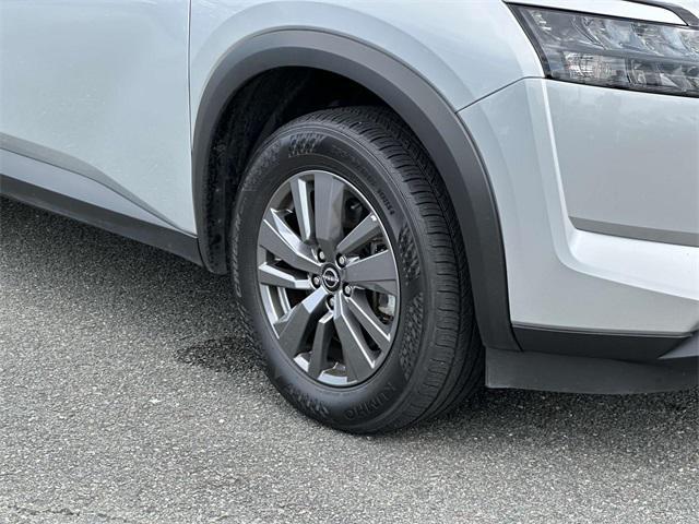 used 2025 Nissan Pathfinder car, priced at $35,677