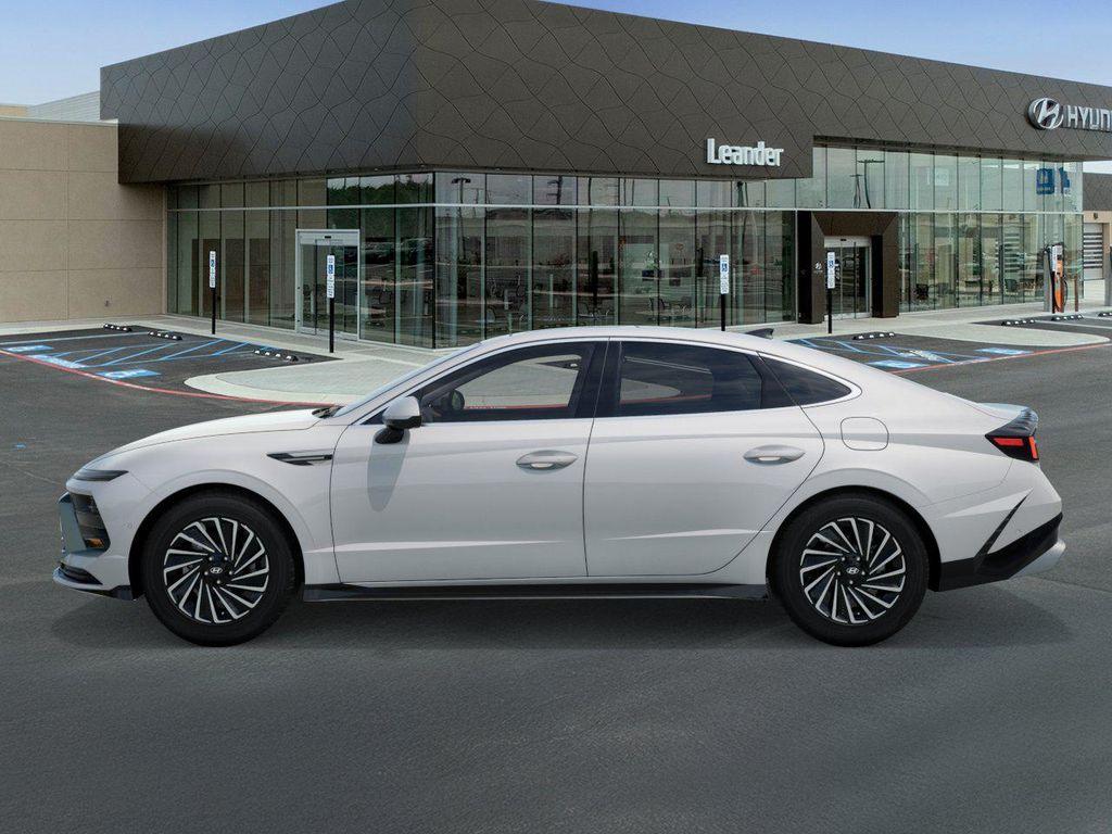 new 2025 Hyundai Sonata Hybrid car, priced at $40,025