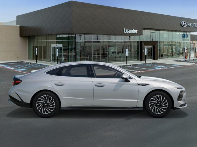 new 2025 Hyundai Sonata Hybrid car, priced at $33,095