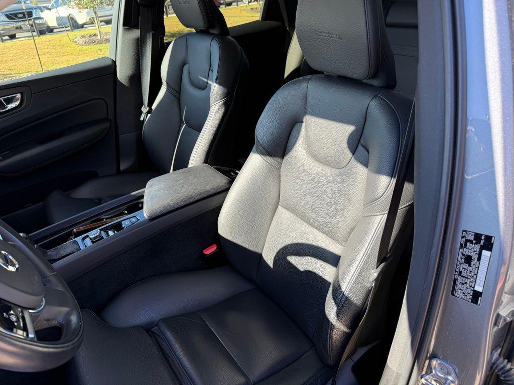 used 2019 Volvo XC60 car, priced at $22,962