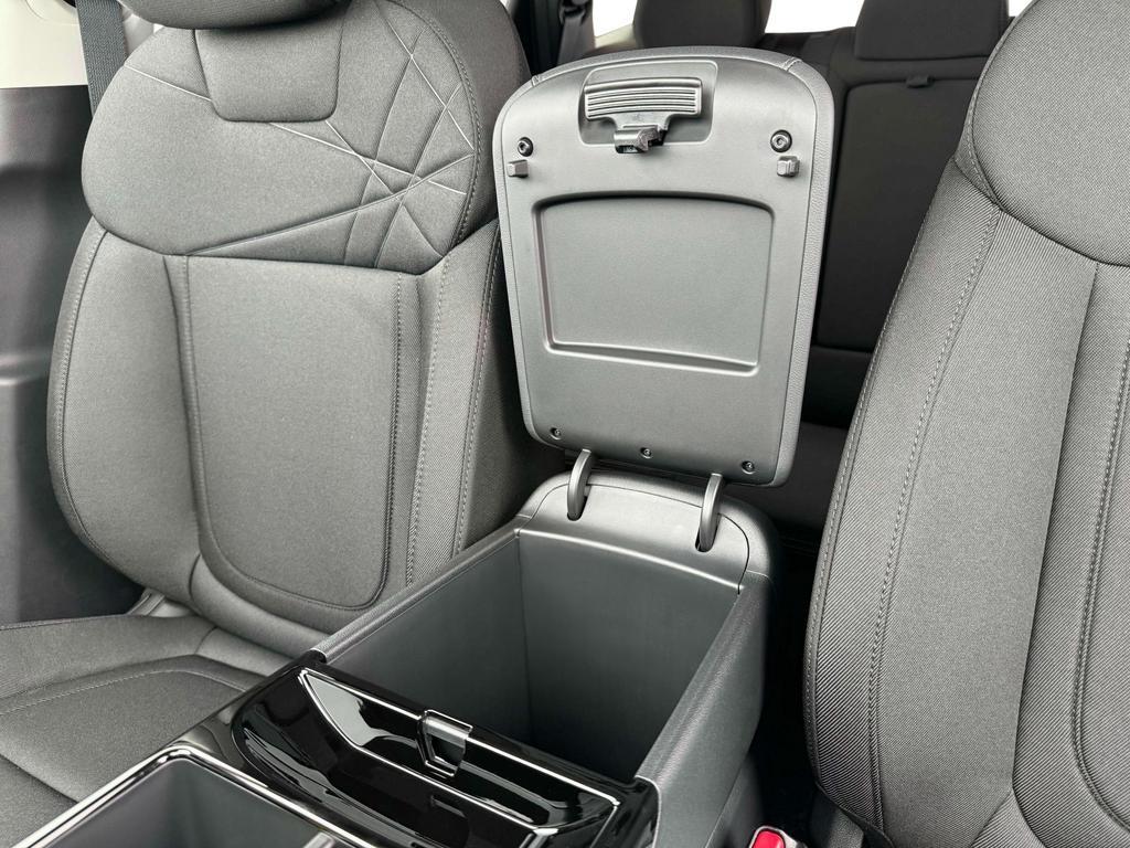 new 2025 Hyundai TUCSON Hybrid car, priced at $35,640